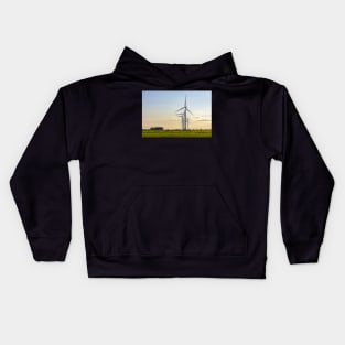 Windmill farm on green meadow Kids Hoodie